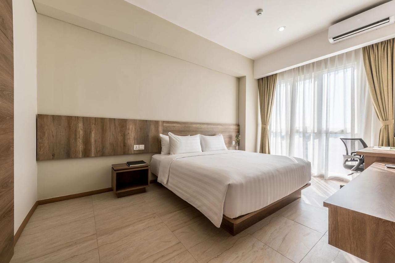Grande Valore Hotel Cikarang Exterior photo