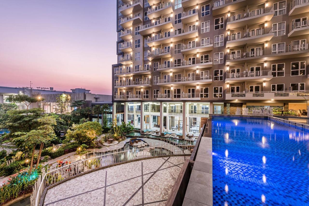 Grande Valore Hotel Cikarang Exterior photo