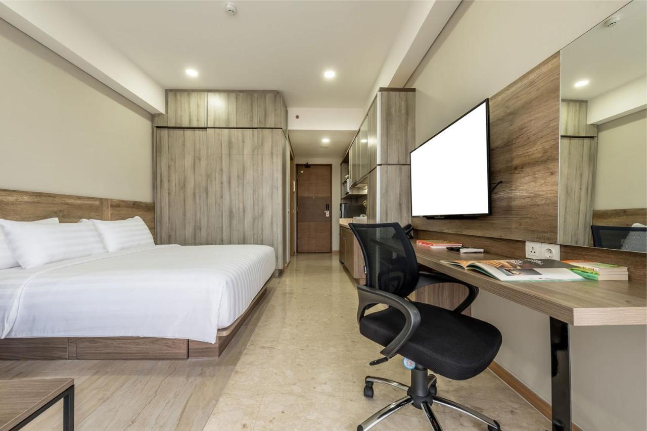 Grande Valore Hotel Cikarang Exterior photo
